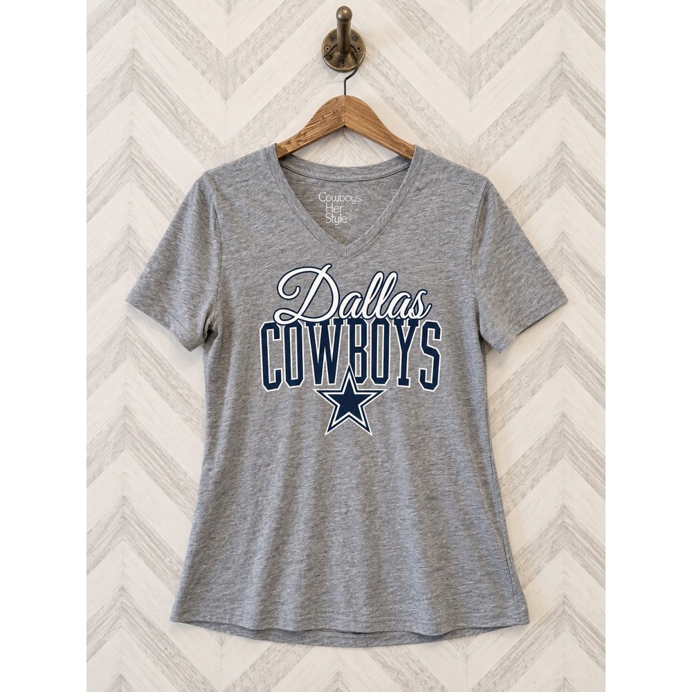 Cowboys Her Style Dallas Cowboys V-Neck Graphic T-Shirt Gray XL
